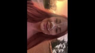 英国继母接受大量面部护理然后OUT IN PUBLIC ！