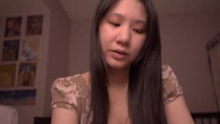Cute 亚洲女孩 ASMR - 以赛亚书 10-13